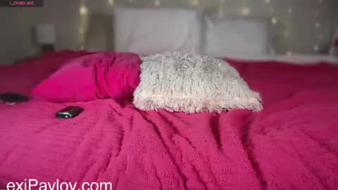 Lexi Pavlov online show from July 28, 2026, 3:21 pm