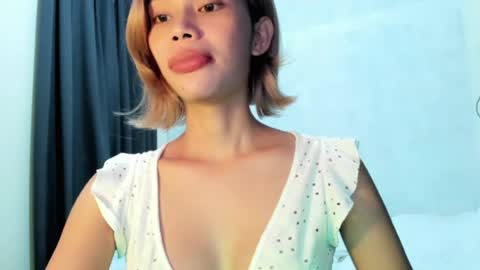 Snapshot of fuckingsexy143 chatting on June 15, 2026, 12:07 pm fuckingsexy143 online show from June 15, 2026, 12:07 pm