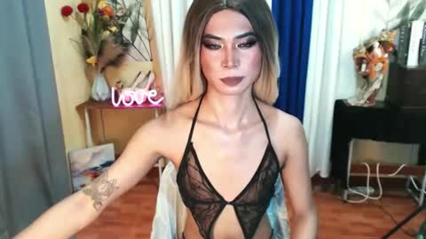 Snapshot of fuckingtransangel chatting on May 24, 2026, 12:48 am ANGELICA FOX online show from May 24, 2026, 12:48 am