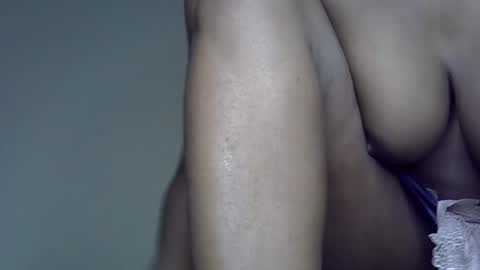 MILK BAE online show from November 26, 2025, 8:32 pm