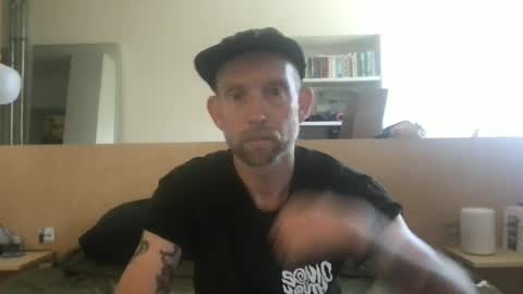 fugazixx online show from June 19, 2026, 9:46 am