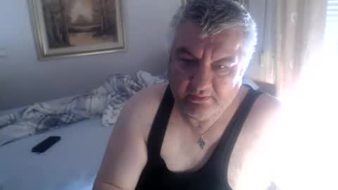 fukingcrazy online show from April 19, 2026, 10:36 am