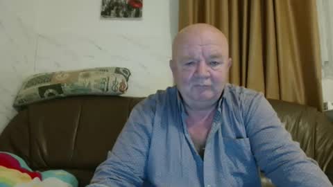 fullballs6 online show from December 21, 2025, 3:13 am