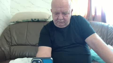 fullballs6 online show from March 5, 2026, 8:32 am