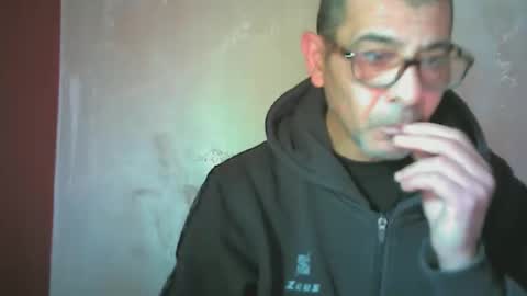 Snapshot of funic723 chatting on April 4, 2026, 6:11 am funic723 online show from April 4, 2026, 6:11 am