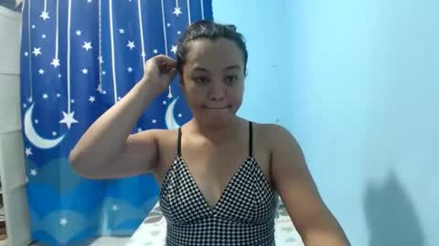 Snapshot of funluvnpinay4u chatting on April 24, 2026, 11:51 pm MAE online show from April 24, 2026, 11:51 pm