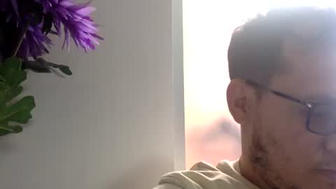 Snapshot of funnyboys18 chatting on October 21, 2025, 7:03 pm Zanty online show from October 21, 2025, 7:03 pm