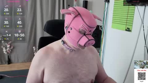 Snapshot of funnypiggy chatting on May 5, 2026, 2:47 pm Piggy online show from May 5, 2026, 2:47 pm