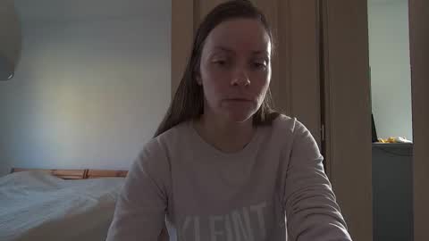 Snapshot of funservice chatting on November 19, 2025, 1:33 pm funservice online show from November 19, 2025, 1:33 pm