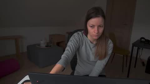 Snapshot of funservice chatting on November 25, 2025, 8:14 am funservice online show from November 25, 2025, 8:14 am