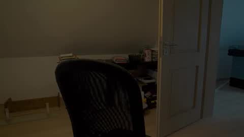 funservice online show from December 17, 2025, 9:04 am