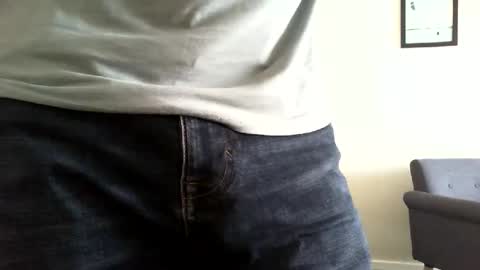 Snapshot of funslimguy chatting on June 10, 2026, 9:19 am Funslimguy online show from June 10, 2026, 9:19 am
