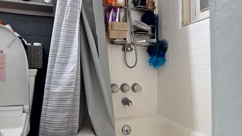 FUCK HUNTERS online show from April 19, 2026, 4:01 am