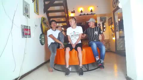 FYOTTY online show from October 19, 2025, 11:33 am