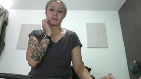 Snapshot of gabb_rioss chatting on August 4, 2026, 4:42 pm Gabriela online show from August 4, 2026, 4:42 pm