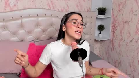 gabbieskinny online show from November 28, 2025, 5:15 pm