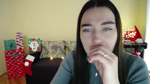 Snapshot of gabby_di chatting on December 28, 2024, 10:36 am Jaklin online show from December 28, 2024, 10:36 am