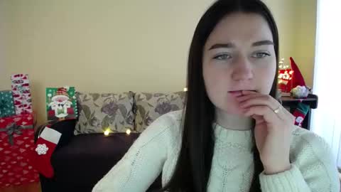 Snapshot of gabby_di chatting on January 4, 2025, 9:00 am Jaklin online show from January 4, 2025, 9:00 am