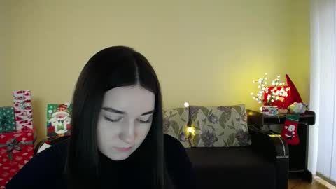 Snapshot of gabby_di chatting on January 7, 2025, 9:18 am Jaklin online show from January 7, 2025, 9:18 am