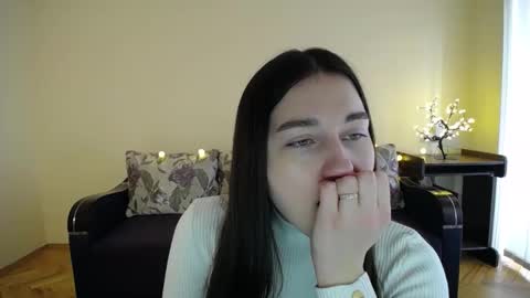 Snapshot of gabby_di chatting on January 19, 2025, 9:01 am Jaklin online show from January 19, 2025, 9:01 am