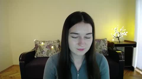 Snapshot of gabby_di chatting on January 27, 2025, 9:23 am Jaklin online show from January 27, 2025, 9:23 am