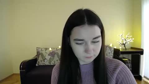 Snapshot of gabby_di chatting on February 6, 2025, 11:54 am Jaklin online show from February 6, 2025, 11:54 am