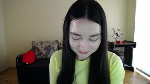 Jaklin online show from November 1, 2025, 9:44 am