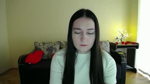 Snapshot of gabby_di chatting on May 7, 2026, 9:36 am Jaklin online show from May 7, 2026, 9:36 am