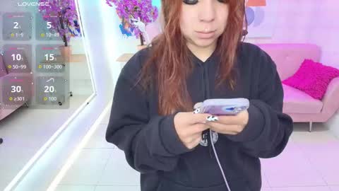 gabby_evanns online show from November 19, 2025, 12:05 pm