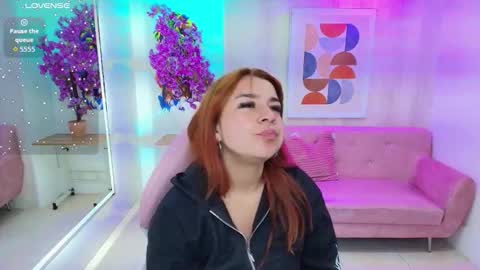 gabby_evanns online show from November 25, 2025, 11:54 am