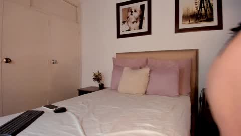 Gabriela online show from December 23, 2024, 3:12 pm