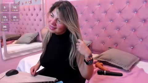 Gaby Santos online show from February 28, 2026, 12:50 pm