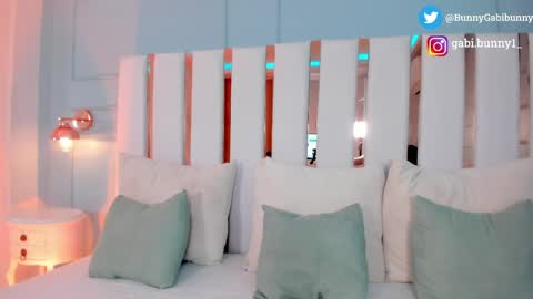 Gabi  online show from April 9, 2026, 7:41 pm