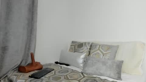   Instagram soygabi g   online show from September 27, 2025, 10:59 pm