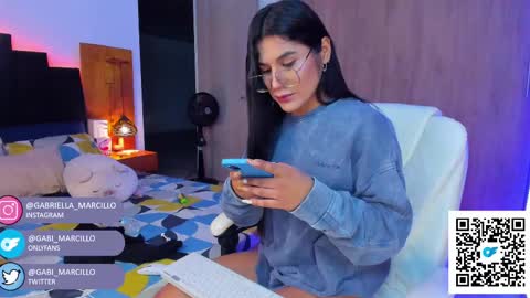 Gabriella Marcillo online show from February 25, 2025, 4:14 am