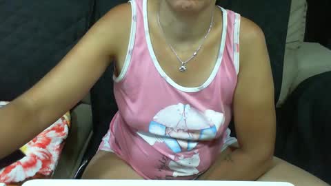 gaby  layla online show from February 18, 2025, 4:58 am