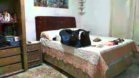 gaby  layla online show from September 15, 2025, 9:04 pm