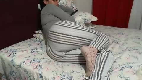 gaby  layla online show from November 8, 2025, 11:47 pm