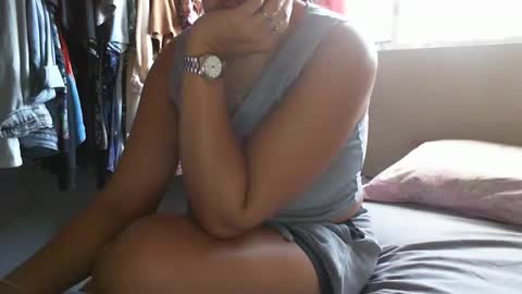 gaby  layla online show from March 6, 2026, 9:22 pm