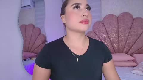 Snapshot of gabriela_leone chatting on July 15, 2026, 7:19 pm gabriela online show from July 15, 2026, 7:19 pm