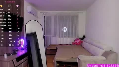 Gabrielaaaa online show from October 28, 2025, 8:44 pm