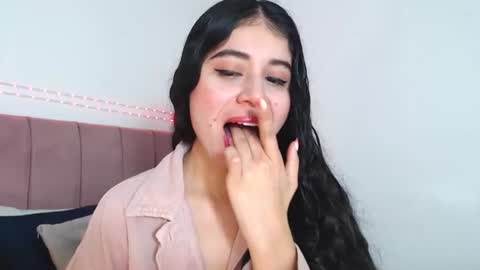 GabrielaRossa online show from May 28, 2026, 12:57 pm
