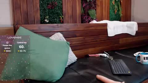 gabriell_ramirez_ online show from March 3, 2025, 10:06 am