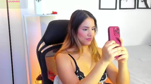 Snapshot of gabriella__tom chatting on July 11, 2026, 8:33 pm Gabriella online show from July 11, 2026, 8:33 pm