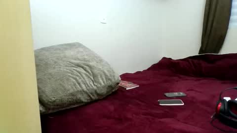 gabriellamanhaes online show from June 4, 2026, 11:55 pm