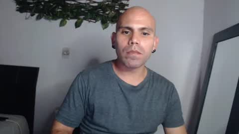 Gabriel online show from December 17, 2025, 3:23 am