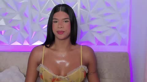 Gabriela  online show from October 9, 2025, 7:56 pm