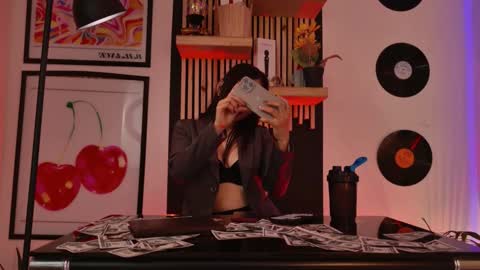 Gaby  online show from November 5, 2025, 2:17 pm