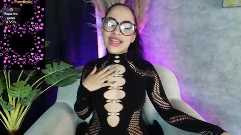          online show from November 20, 2025, 2:56 am