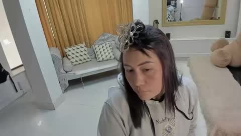 gabriela online show from April 18, 2026, 5:39 pm